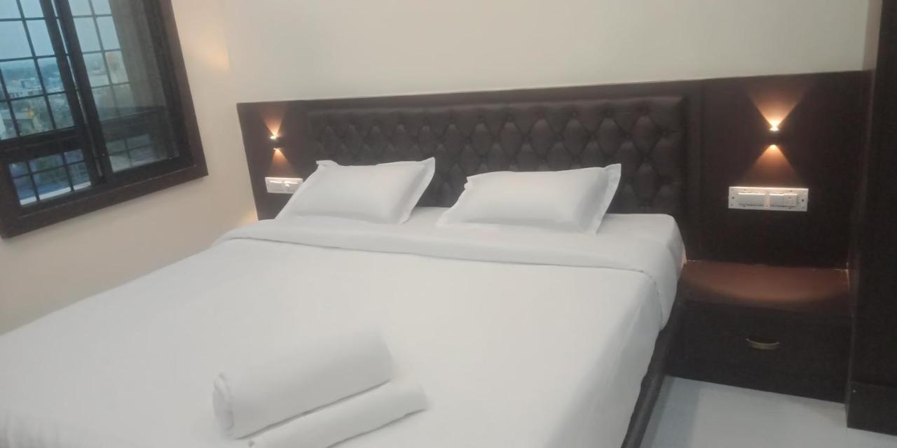 M G Residency Hotel Chikmagalūr Eksteriør billede