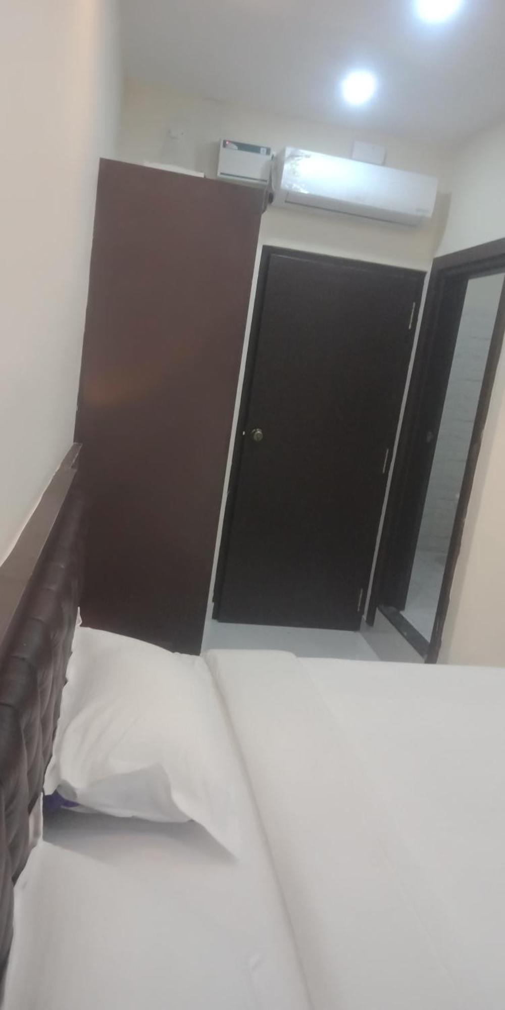 M G Residency Hotel Chikmagalūr Eksteriør billede