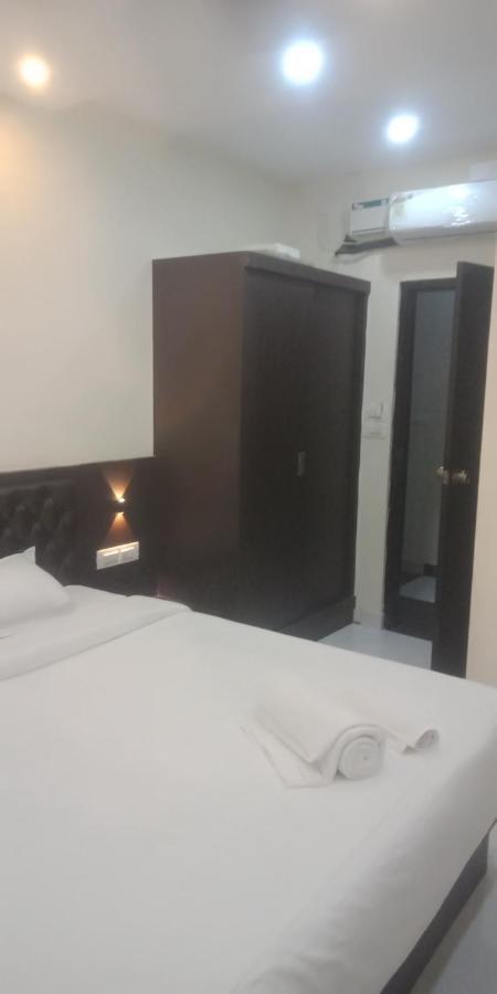 M G Residency Hotel Chikmagalūr Eksteriør billede