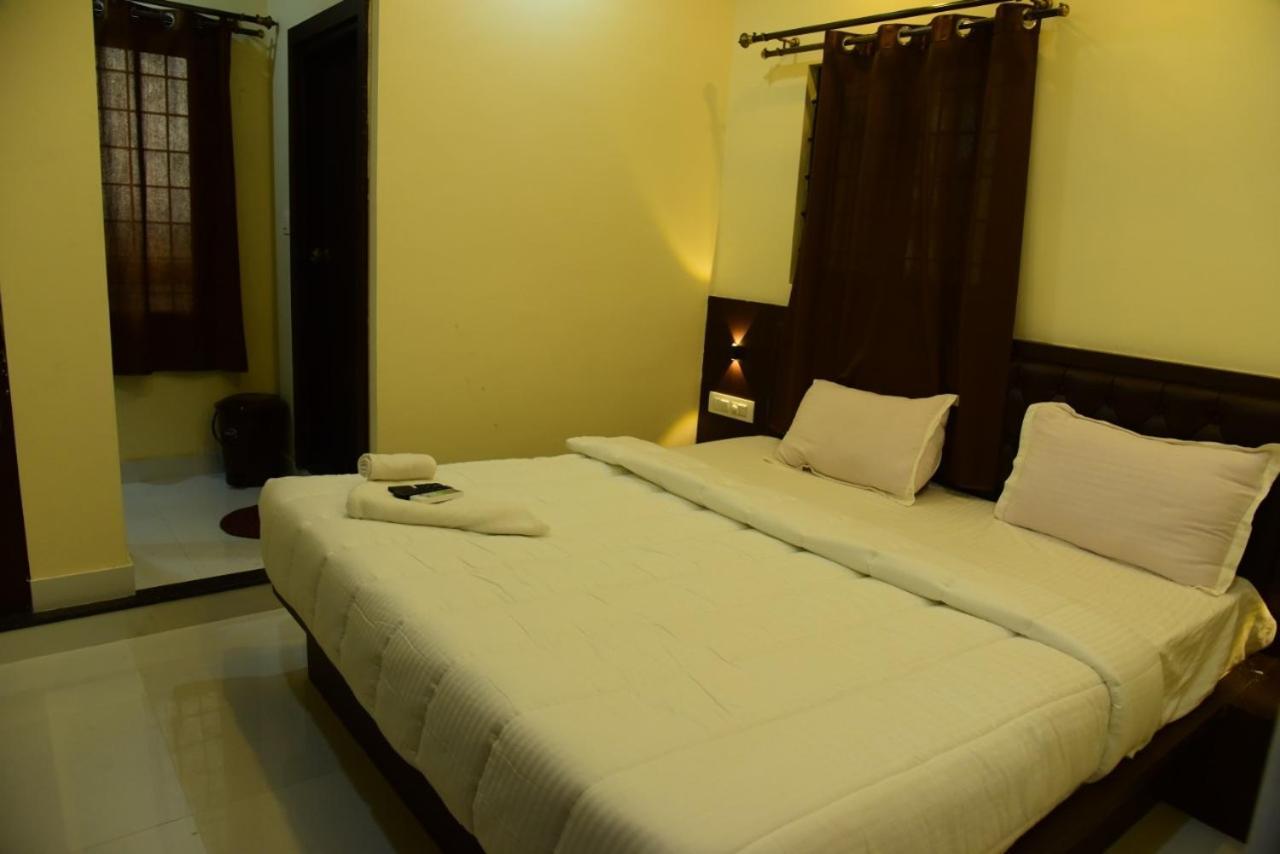 M G Residency Hotel Chikmagalūr Eksteriør billede